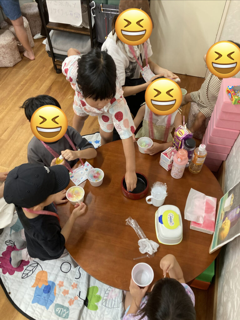 こども縁日で虹色かき氷を作りました♪