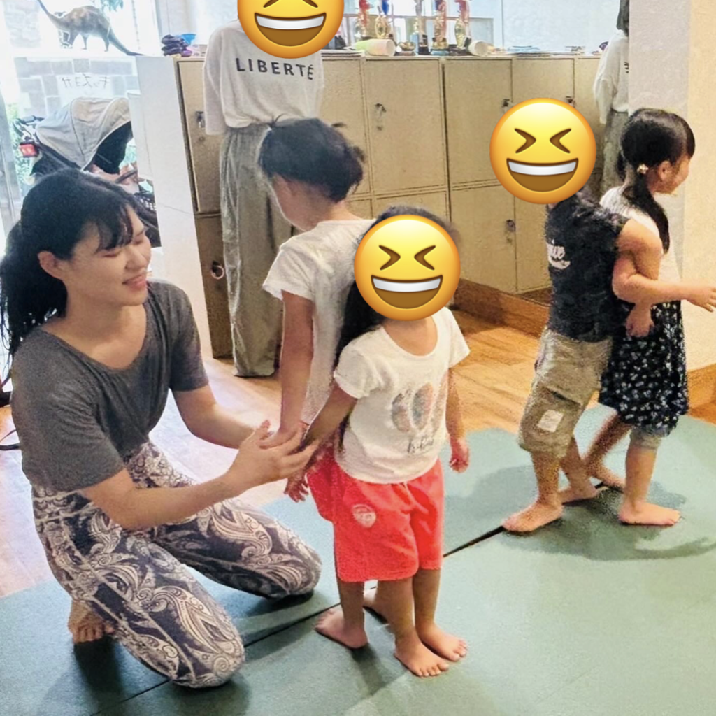 協力して立ち上がれるかな？