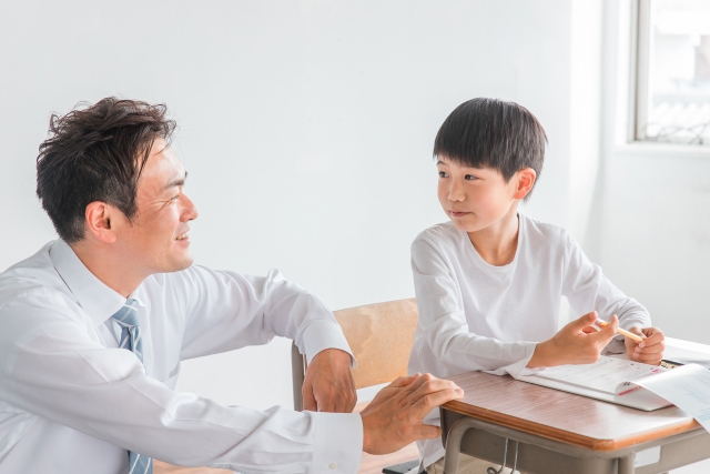 学びの場を選ぶ子どものイメージ