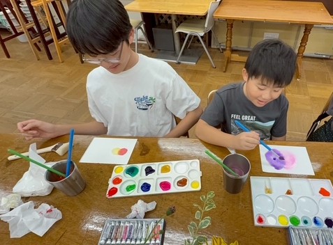 NIJINアカデミー栃木下野校でのアートワークの様子