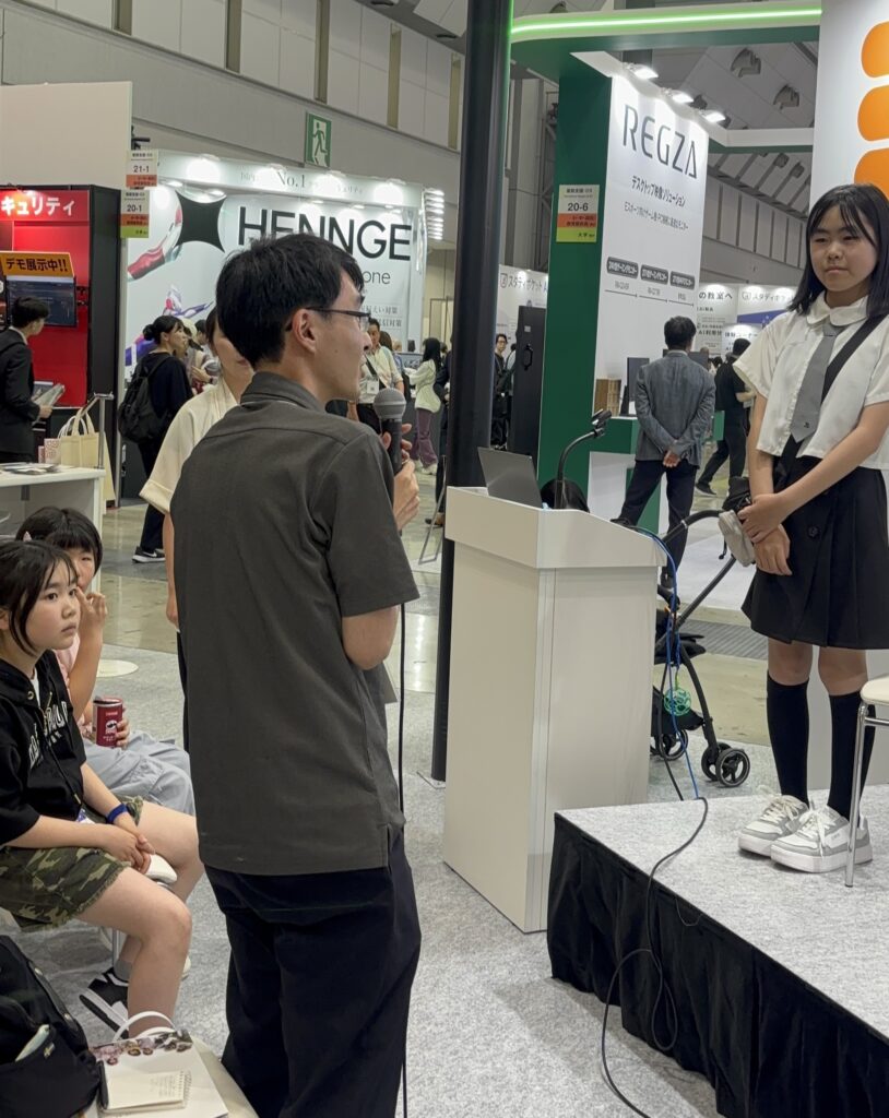EDIX会場、実際に来場者のみなさんと一緒に「Yes,and」のワークショップ