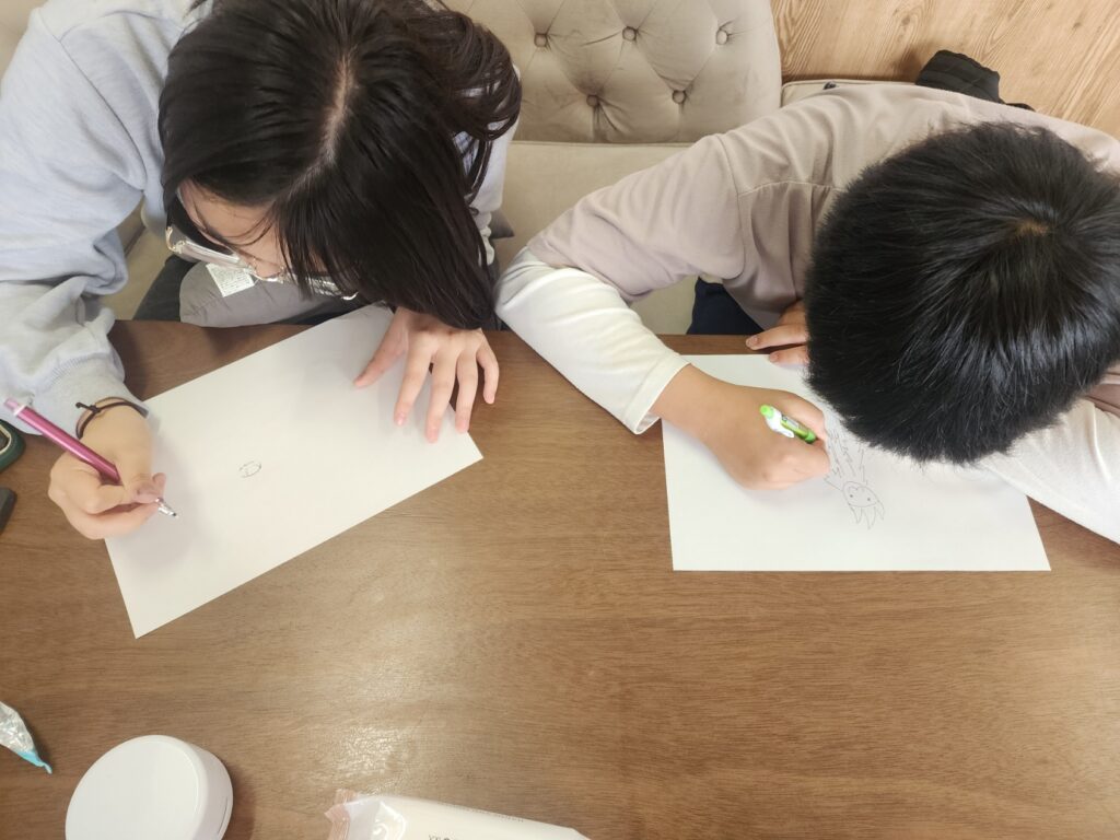 諏訪校の仲間と過ごす昼休みの様子