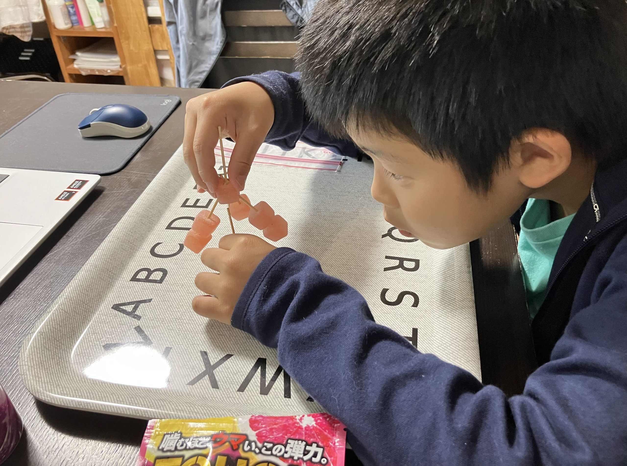 自分のペースで学習に取り組む様子