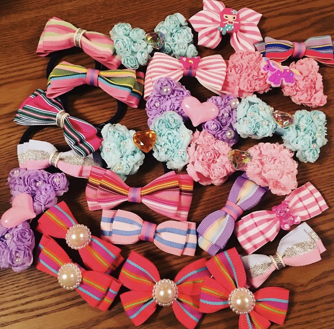 子どもたちがつくったヘアアクセサリーの作品
