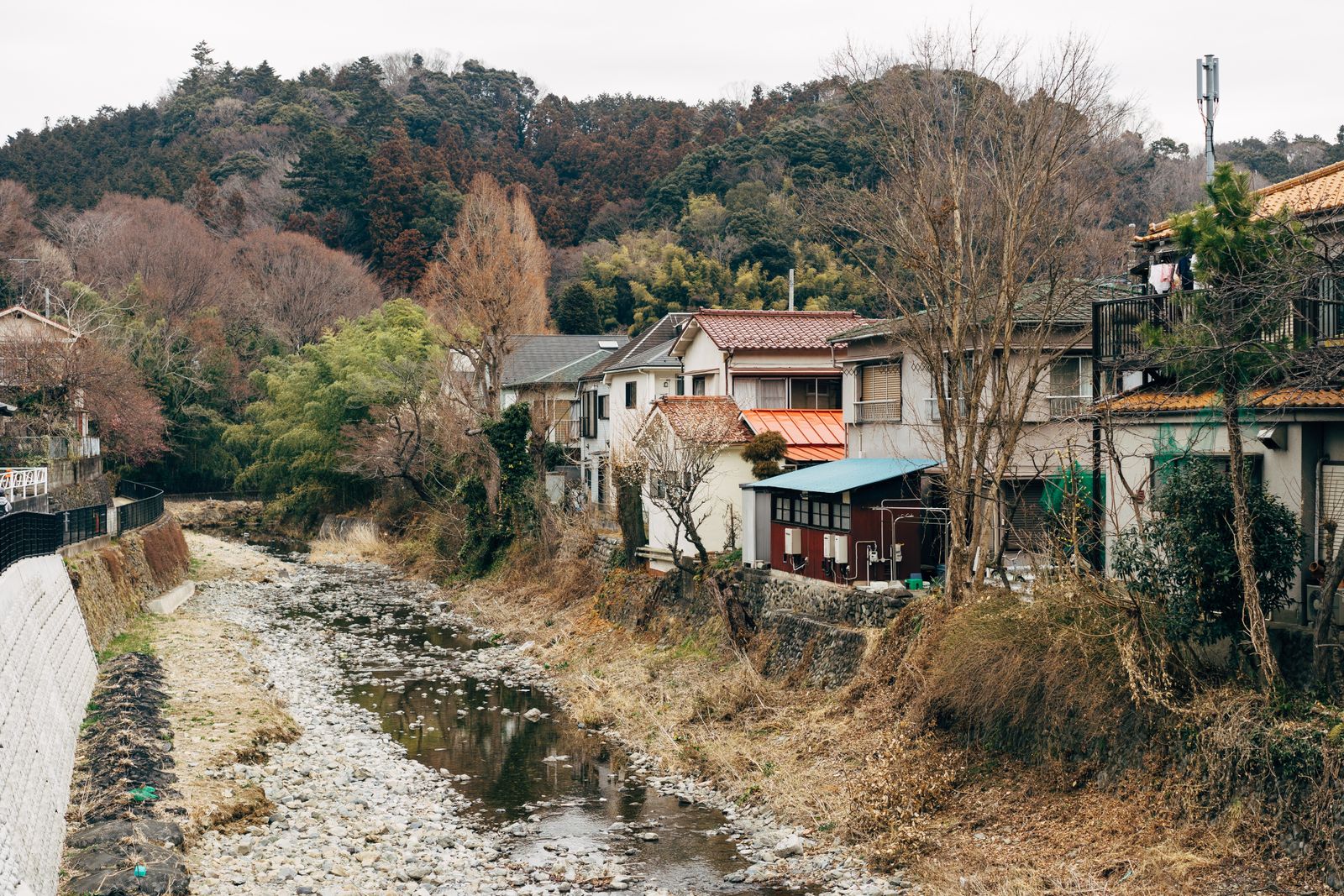 住宅街の坂道
