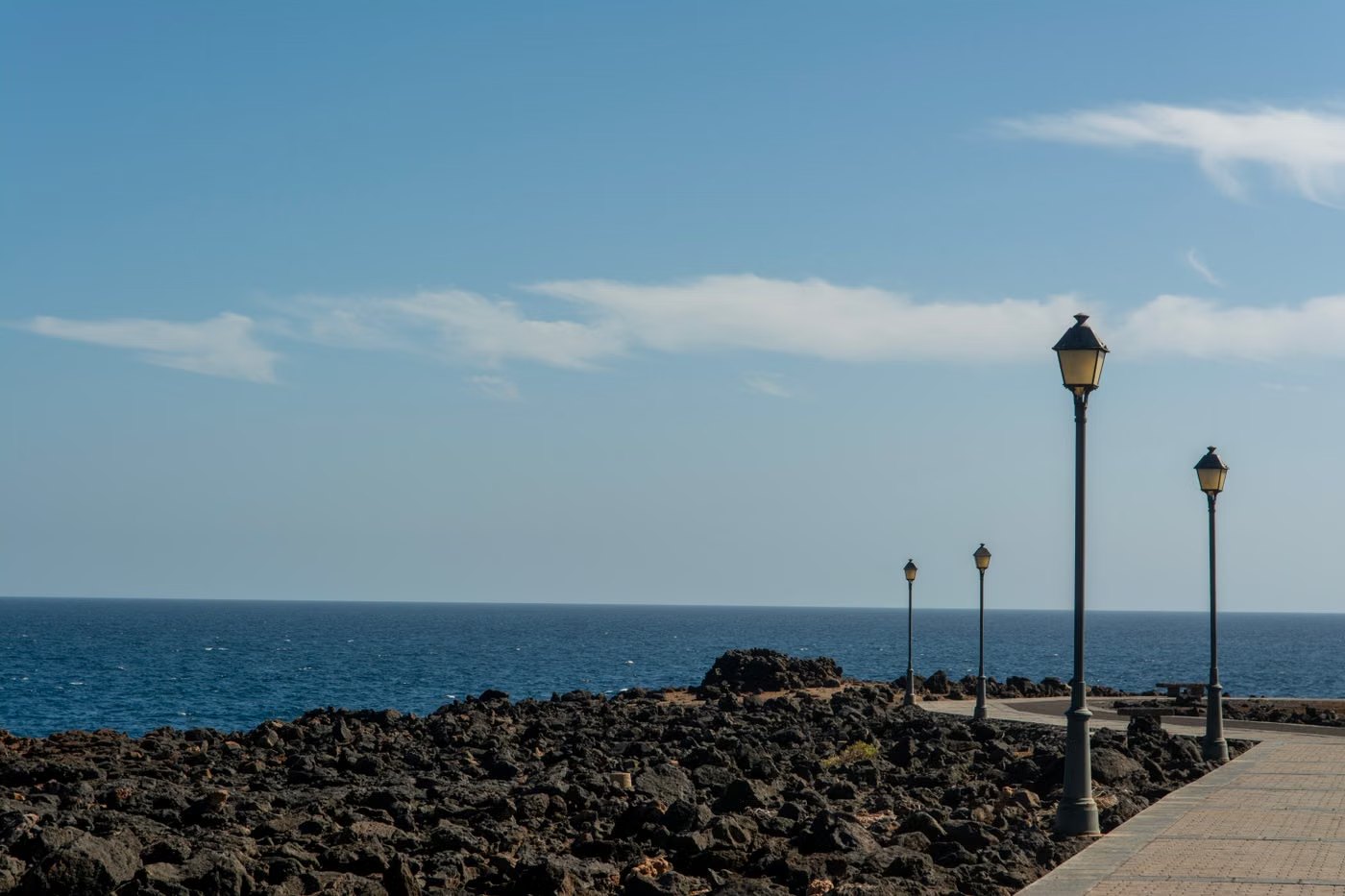海沿いの遊歩道